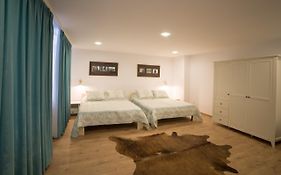 Theo House